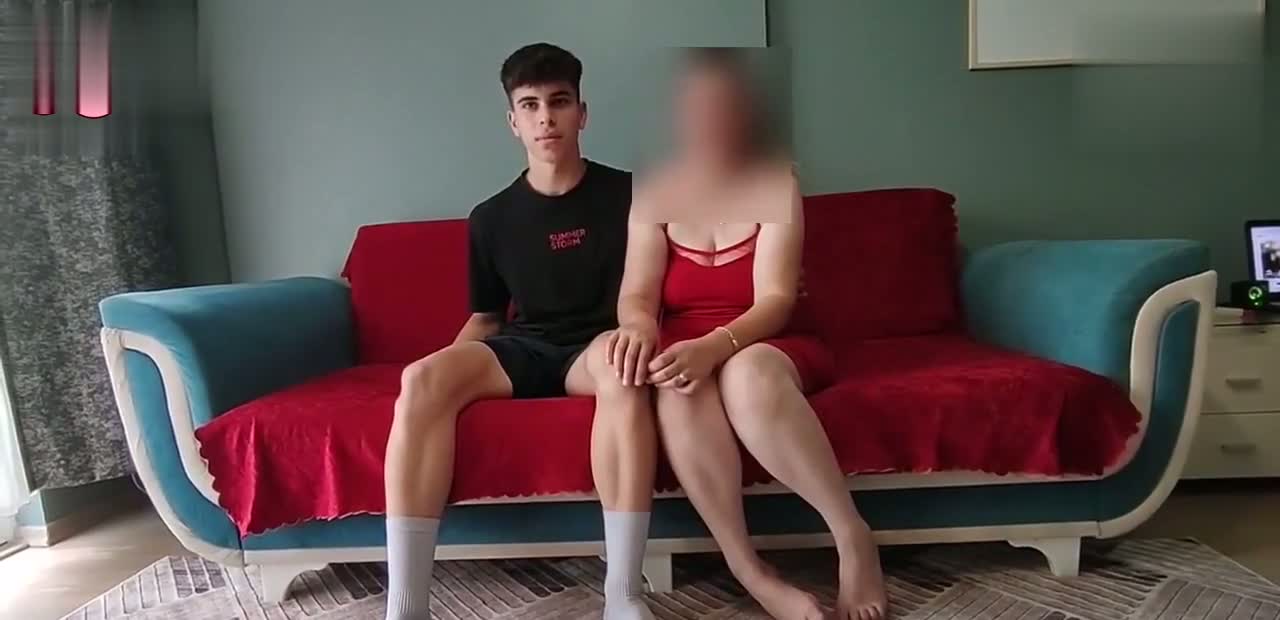 Nurten Berk üvey annesi yaşındaki kadınla senaryolu porno